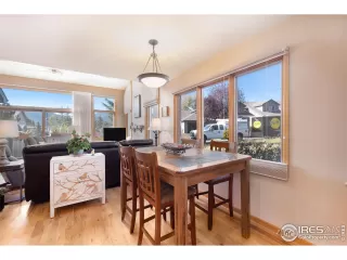 Photo #4: 975381 Listing