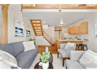 Photo #4: 975386 Listing 