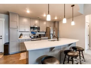 Photo #5: 975418 Listing 