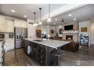 Photo #2: 975420 Listing