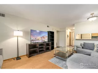 Photo #3: 975441 Listing