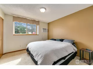 Photo #6: 975441 Listing