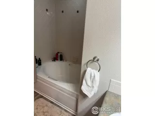 Photo #2: 975470 Listing