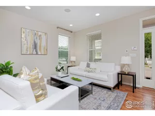 Photo #4: 975471 Listing