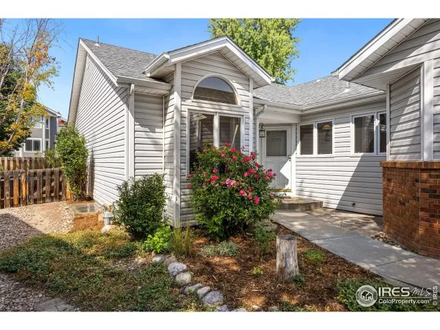 MLS: 975544 Condo For Sale