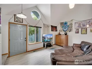 Photo #4: 975550 Listing