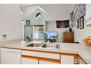 Photo #6: 975550 Listing