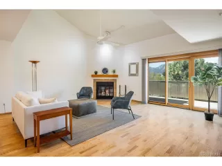 Photo #2: 9755575 Listing