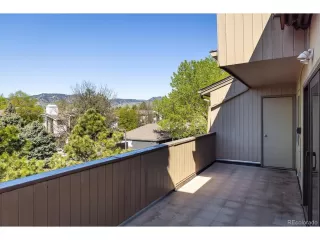 Photo #5: 9755575 Listing