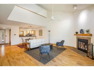 Photo #6: 9755575 Listing