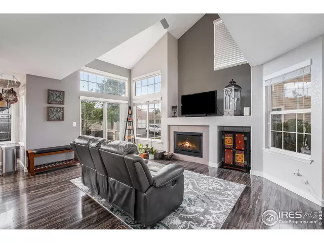 MLS: 975639 Condo For Sale