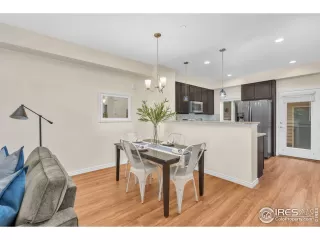 Photo #6: 975657 Listing