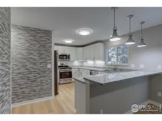 Photo #6: 975676 Listing