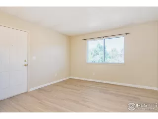 Photo #4: 975761 Listing