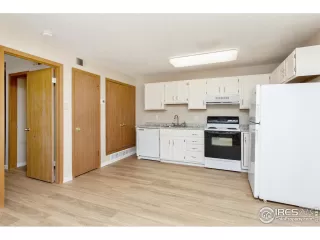 Photo #6: 975761 Listing