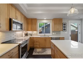 Photo #5: 975776 Listing 