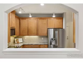 Photo #5: 975777 Listing