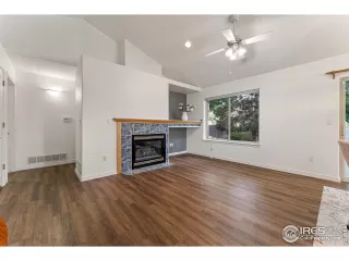 Photo #6: 975783 Listing