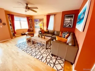 Photo #4: 9758045 Listing