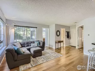 Photo #2: 975807 Listing