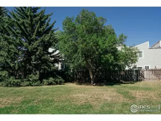 Photo #5: 975811 Listing