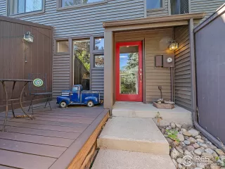 Photo #3: 975841 Listing