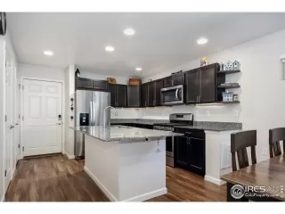 Photo #6: 975856 Listing 