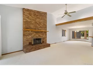 Photo #4: 9758656 Listing