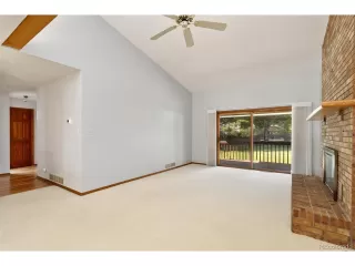 Photo #5: 9758656 Listing