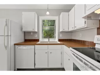 Photo #6: 975875 Listing