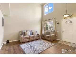 Photo #5: 975928 Listing