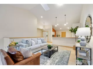 Photo #3: 975929 Listing