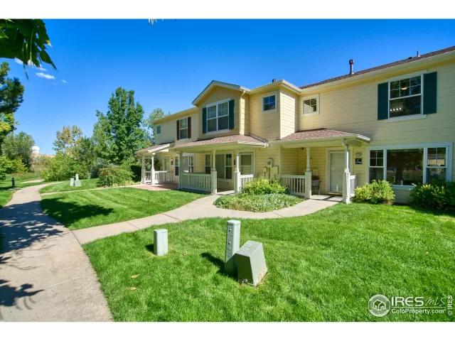 MLS: 975947 Condo For Sale