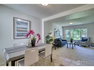 Photo #6: 975947 Listing