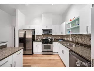 Photo #4: 975951 Listing