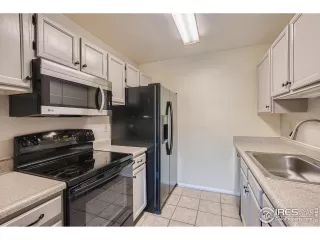 Photo #6: 976059 Listing