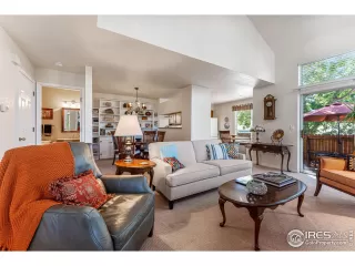 Photo #4: 976113 Listing 