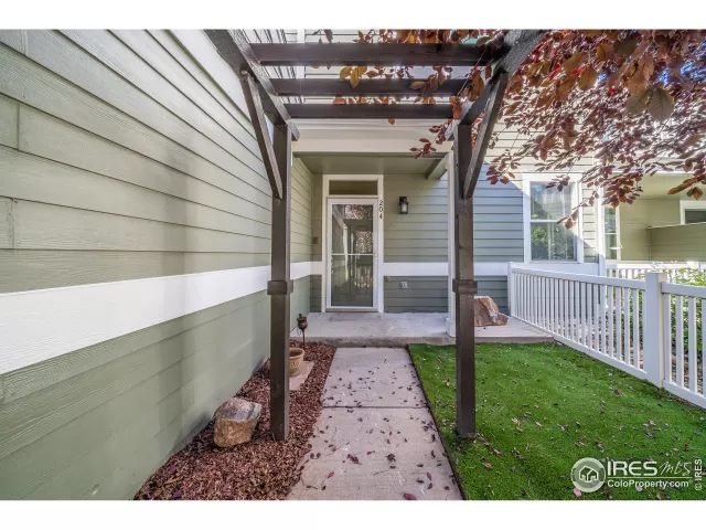 MLS: 976137 Condo For Sale