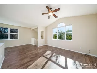 Photo #4: 976137 Listing