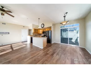 Photo #5: 976137 Listing