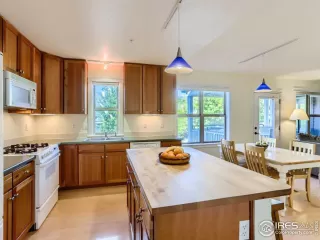 Photo #6: 976148 Listing