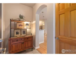 Photo #2: 976182 Listing