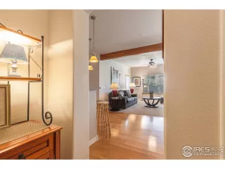 Photo #3: 976182 Listing