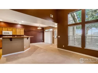 Photo #5: 976226 Listing