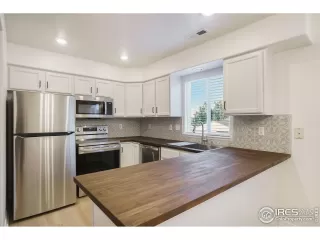 Photo #3: 976230 Listing 