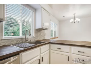 Photo #5: 976230 Listing 