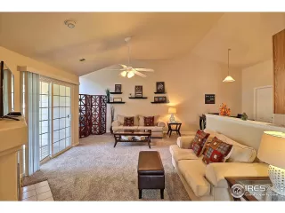 Photo #4: 976293 Listing