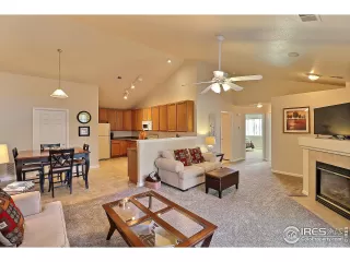 Photo #5: 976293 Listing