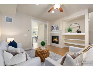 Photo #2: 976304 Listing