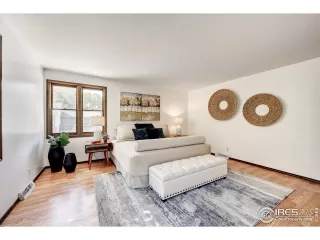 Photo #6: 976306 Listing